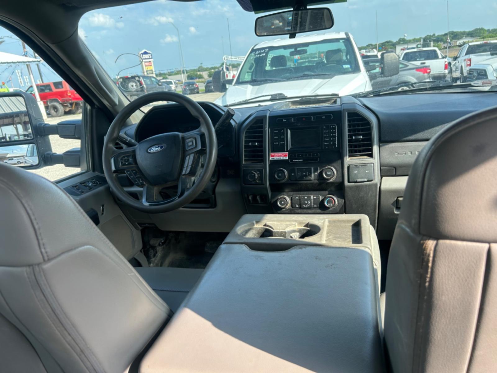 2019 White Ford F-250 SD Lariat Crew Cab Long Bed 2WD (1FT7W2A60KE) with an 6.2L V8 OHV 16V engine, 6A transmission, located at 1687 Business 35 S, New Braunfels, TX, 78130, (830) 625-7159, 29.655487, -98.051491 - Photo #11